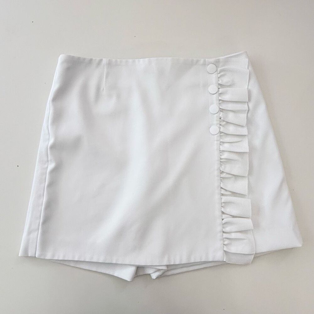 Tory Burch White Mini Skirt with Ruffle Detail